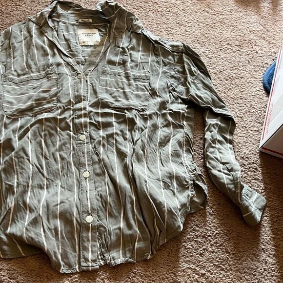 Abercrombie small button down striped - Picture 3 of 9
